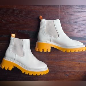 Schutz Ivory-Orange Chelsea Boots